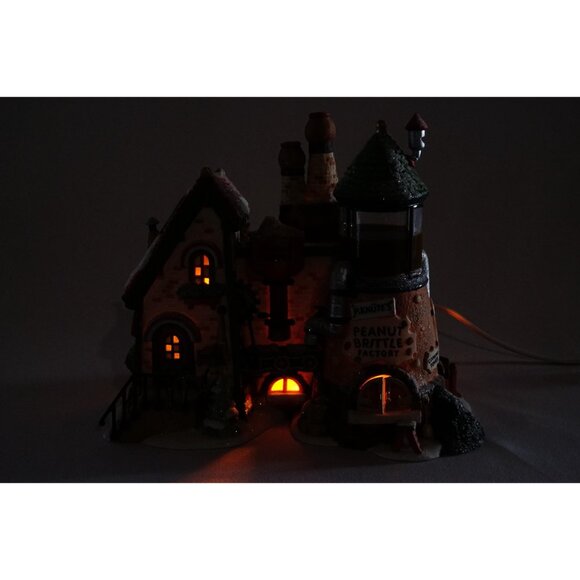 Department 56 The Peanut Brittle Factory North Pole Series #56701 Lighted House - Picture 6 of 10